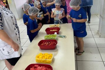 Foto - ATIVIDADE: Espetinho e salada de fruta - Atividade Nutricional (EAN - Educação Alimentar e Nutricional)