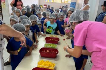 Foto - ATIVIDADE: Espetinho e salada de fruta - Atividade Nutricional (EAN - Educação Alimentar e Nutricional)