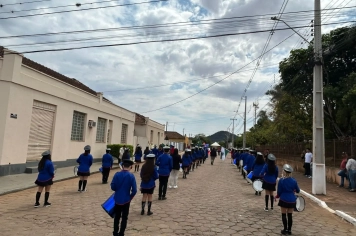 Foto - No desfile 7 de setembro celebramos a Pátria! 