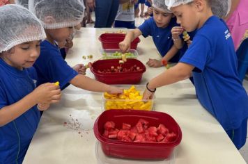 Foto - ATIVIDADE: Espetinho e salada de fruta - Atividade Nutricional (EAN - Educação Alimentar e Nutricional)